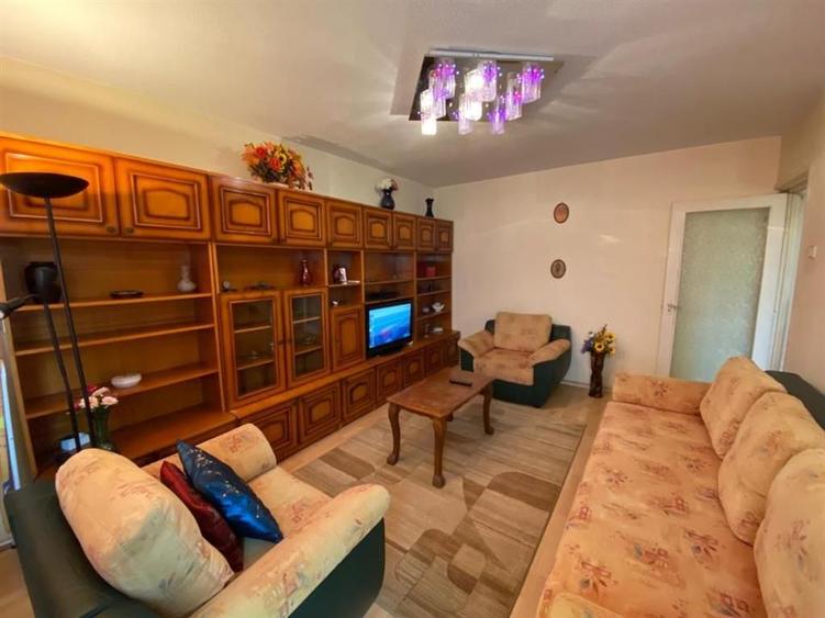 Apartament cu 2 camere decomandat, mobilat în Giurgiului