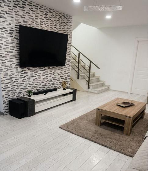 Casă cu 4 camere cu Teren 700 Mp în Exterior Vest