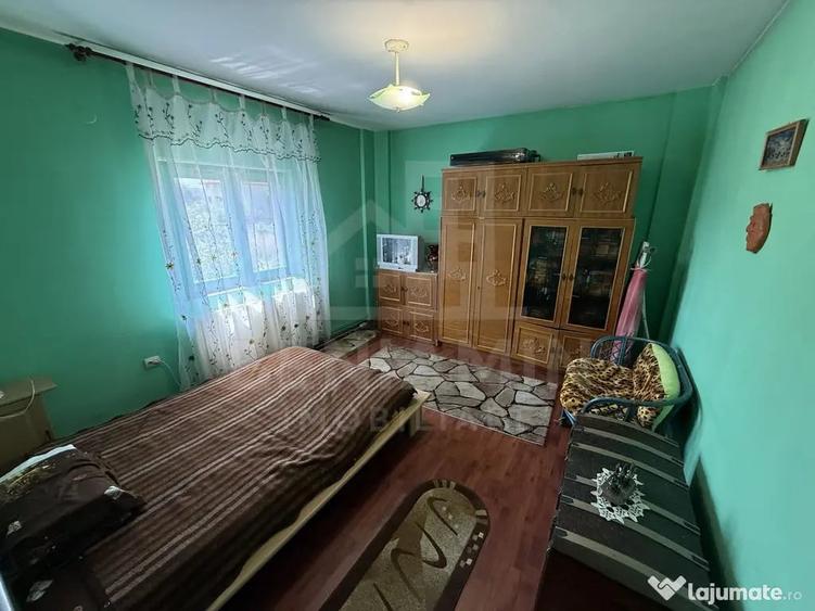 Casă cu 5 camere cu Teren 1039 Mp în Rovine