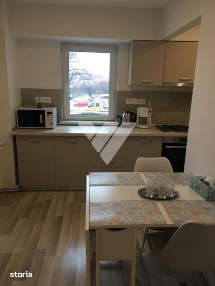 Apartament cu 3 camere decomandat în Central