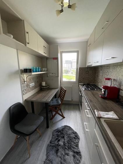 Apartament cu 2 camere nedecomandat în Podu Roș