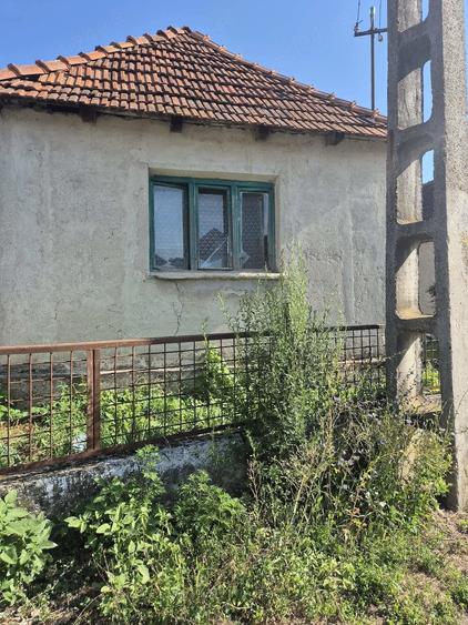 Casă cu Teren 800 Mp în Central