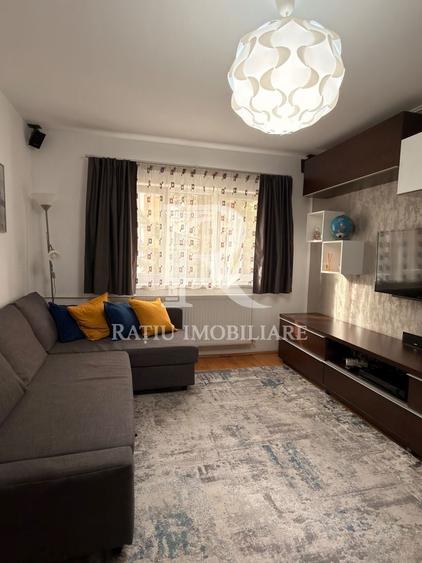 Apartament cu 2 camere semidecomandat, mobilat în Rogerius