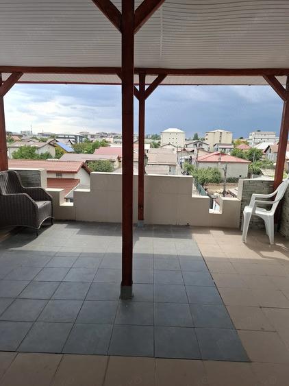 Garsonieră decomandată în Roșu