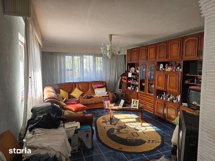 Casă cu 4 camere cu Teren 152 Mp în Central