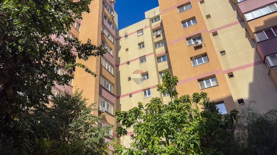 Apartament cu 3 camere decomandat, mobilat în Clucerului