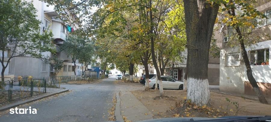 Garsonieră în Micro 13