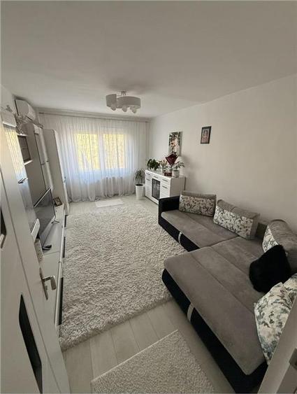 Apartament cu 2 camere decomandat în Tudor