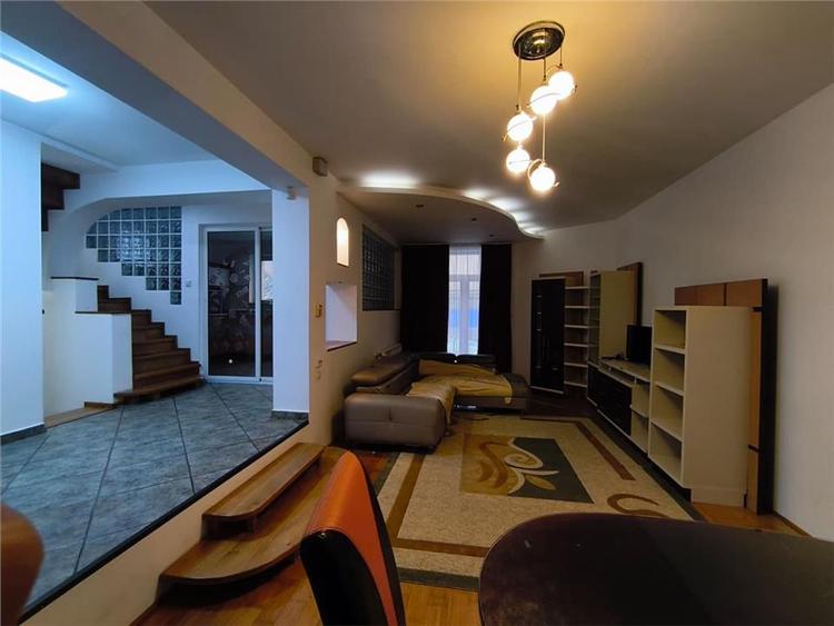 Casă individuală cu 4 camere cu Teren 400 Mp în Semicentral
