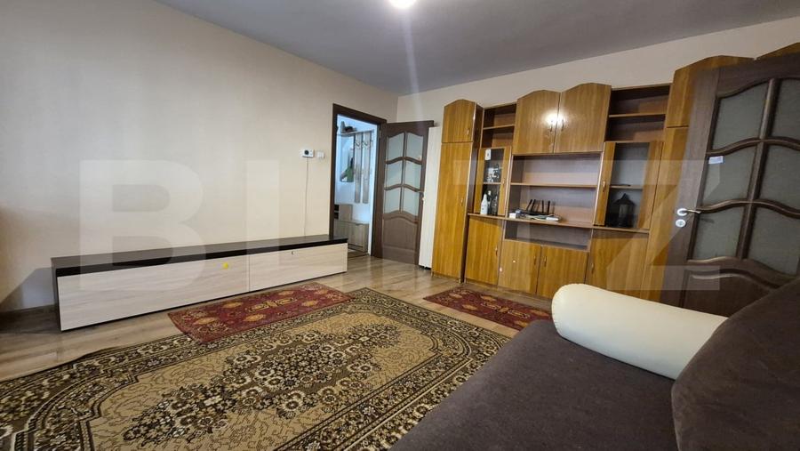 Apartament cu 2 camere semidecomandat, mobilat în Micro 16