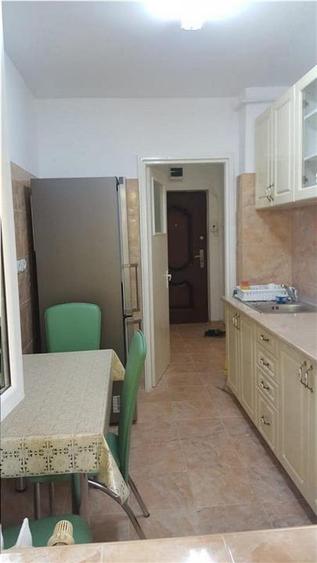 Apartament cu 2 camere semidecomandat, mobilat în Central