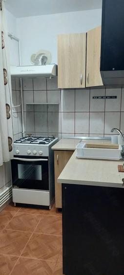 Garsonieră decomandată în Central