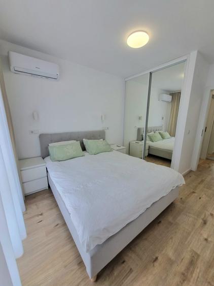 Apartament cu 2 camere semidecomandat, mobilat în Floreasca