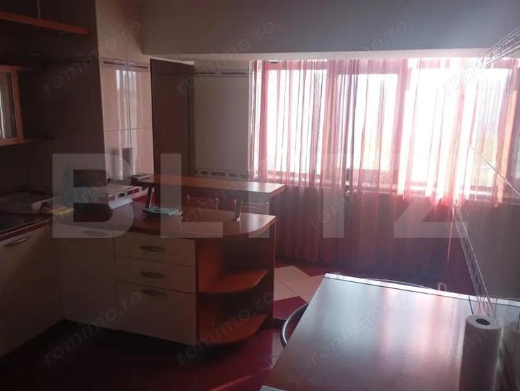Apartament cu 4 camere decomandat, mobilat în Ultracentral