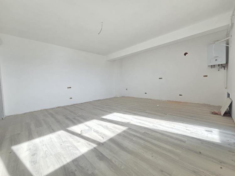 Apartament cu 3 camere decomandat în Mazepa 2