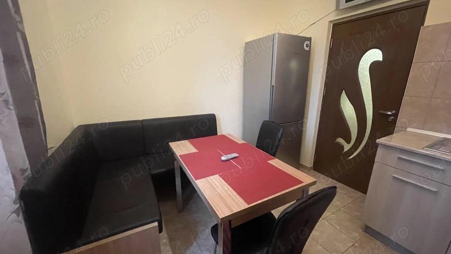 Garsonieră decomandată în Central
