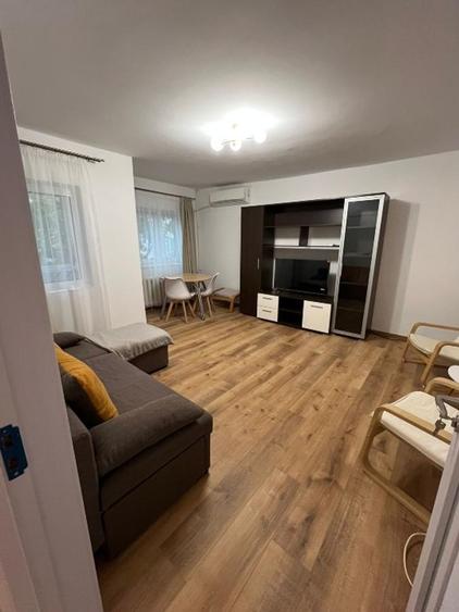 Apartament cu 2 camere decomandat în Veteranilor