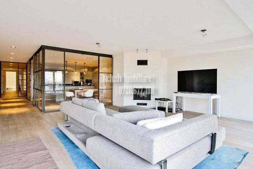 Apartament cu 4 camere decomandat, mobilat în Capitol