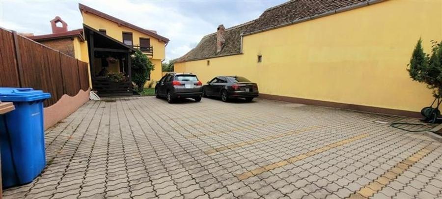 Casă individuală cu 4 camere cu Canalizare în Turnișor