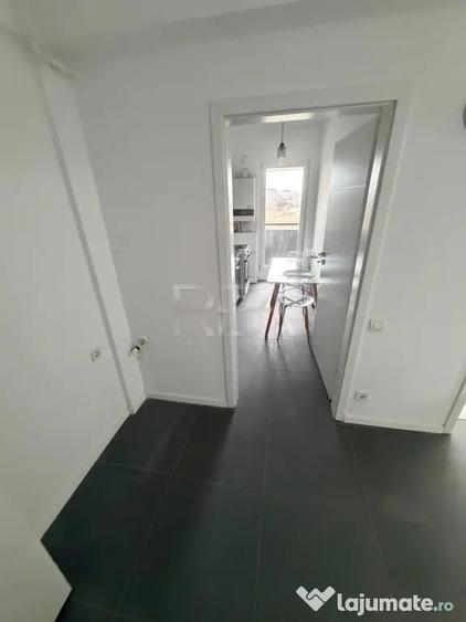 Garsonieră decomandată în Central