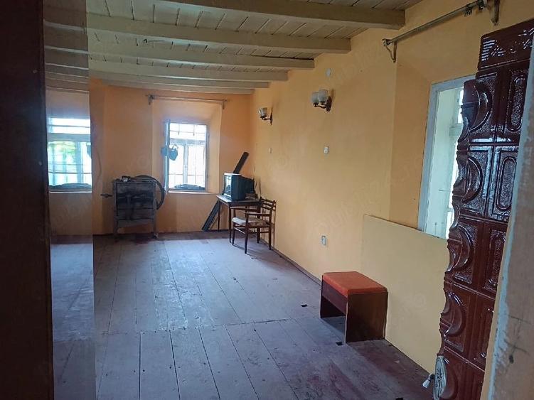 Casă cu 4 camere cu Teren 1490 Mp în Tămăoani