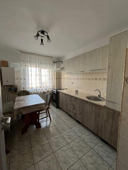 Apartament cu 2 camere semidecomandat în Ultracentral