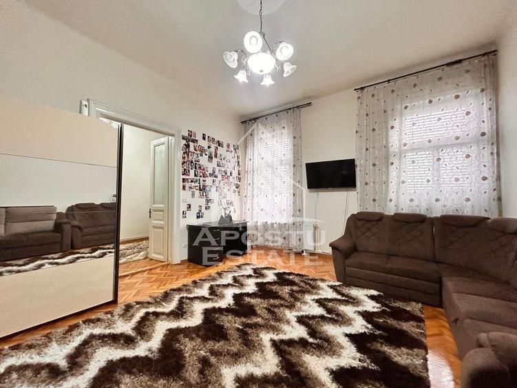 Apartament cu 2 camere semidecomandat, mobilat în P-ța Maria