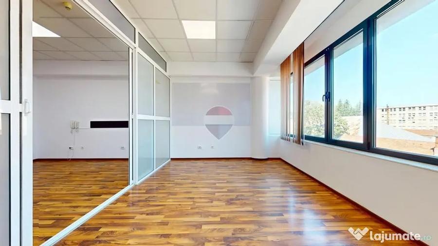 Spațiu comercial, de 110 mp, în Centrul Civic