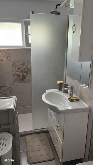 Apartament cu 2 camere semidecomandat în Tractorul