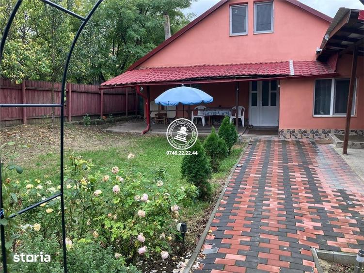 Casă cu 5 camere cu Teren 800 Mp în Popricani