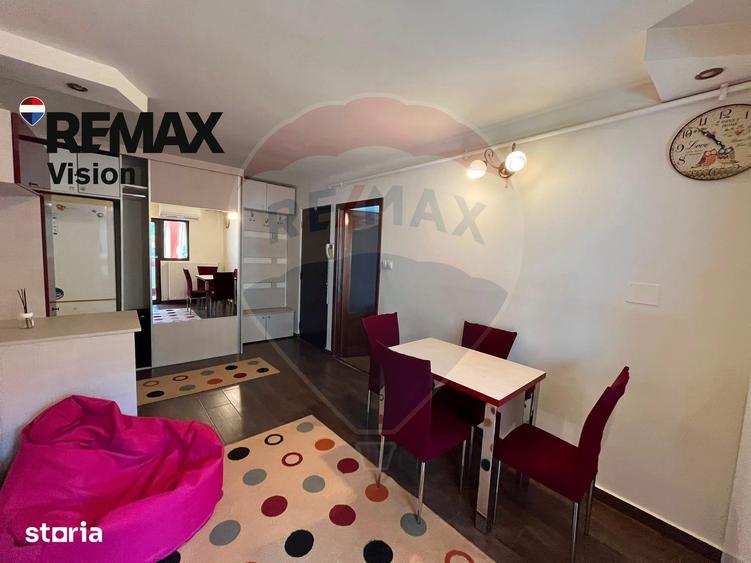 Apartament cu 3 camere semidecomandat, mobilat în George Enescu