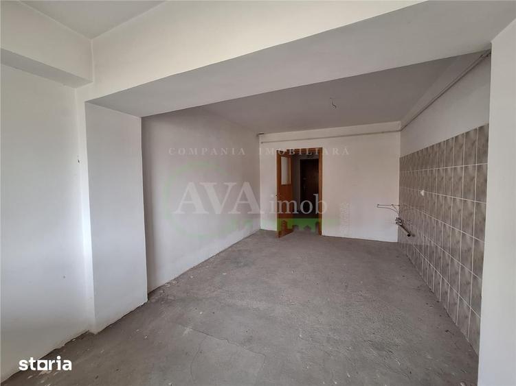 Apartament 3 camere decomandate, 92 mp Zona Central | Etaj 1 - 5