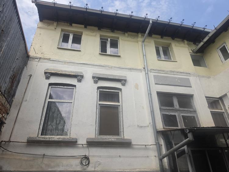 Apartament cu 2 camere decomandat în Știrbei Vodă