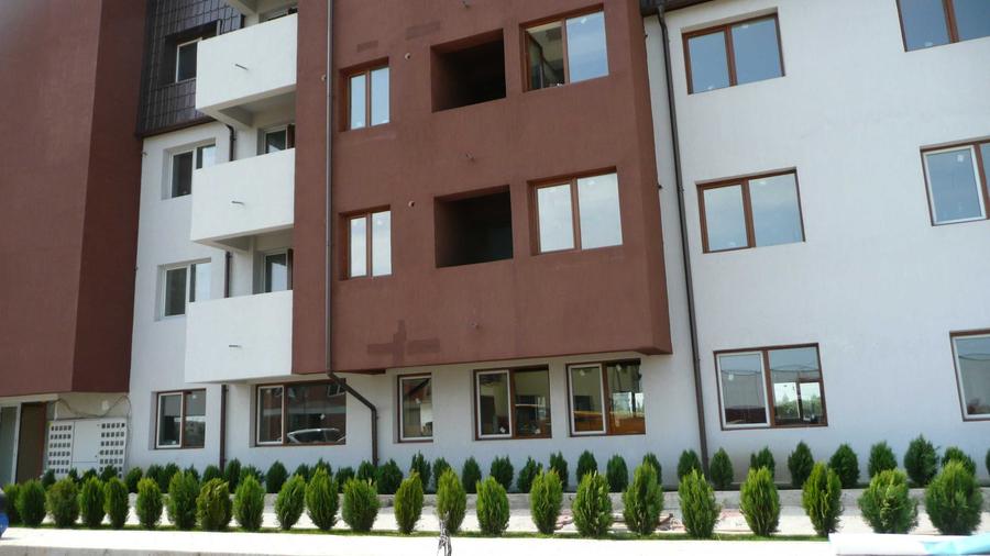 Apartament cu 2 camere decomandat în Exterior Vest