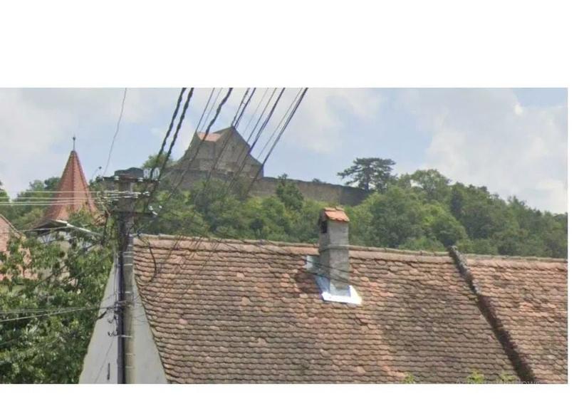 Casă individuală cu 5 camere cu Canalizare în Cisnădioara