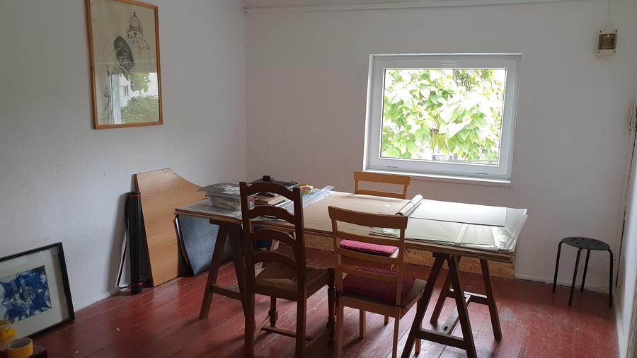 Apartament cu 3 camere semidecomandat în Domenii