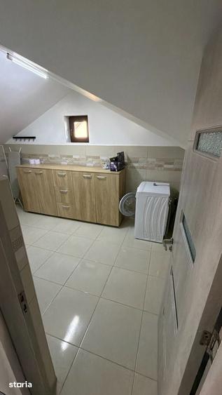 Casă cu 4 camere cu Teren 250 Mp în Central