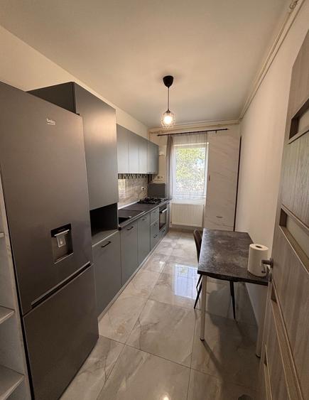Apartament cu 2 camere decomandat în Drumul Taberei