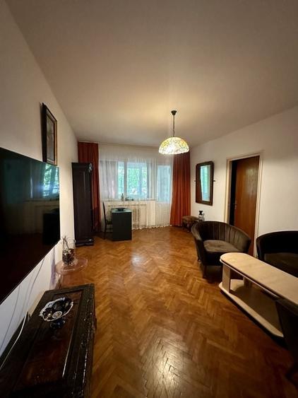 Apartament cu 2 camere decomandat în Drumul Taberei