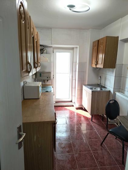 Apartament cu 3 camere decomandat în Păcurari