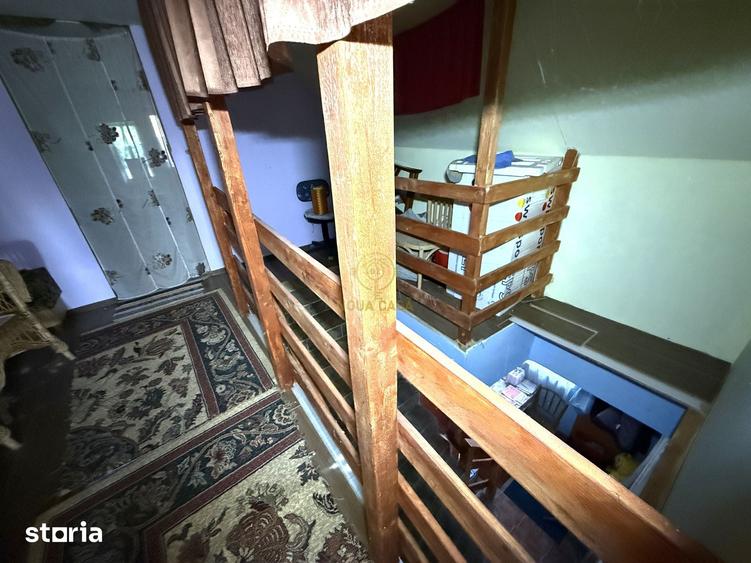 Casă cu 4 camere cu Teren 4431 Mp în Păulești
