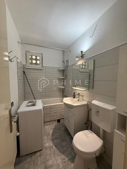 Apartament cu 3 camere decomandat în Tudor