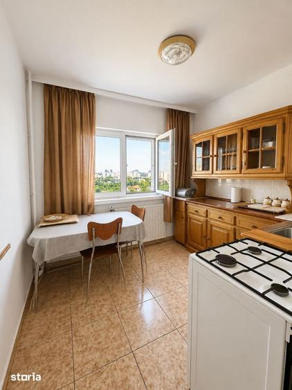 Apartament cu 3 camere decomandat în Grivița