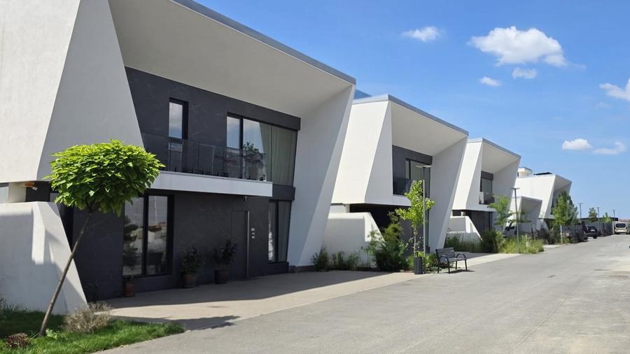 Casă individuală cu 5 camere cu Piscina în Nord-Vest