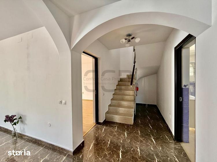Casă cu 5 camere cu Teren 240 Mp în Apărătorii Patriei
