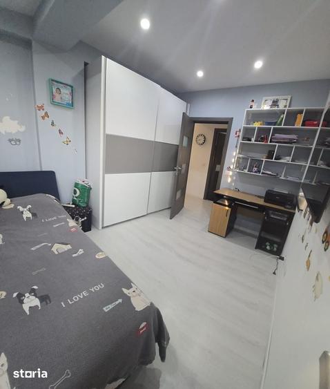 Apartament cu 3 camere în Brăilei