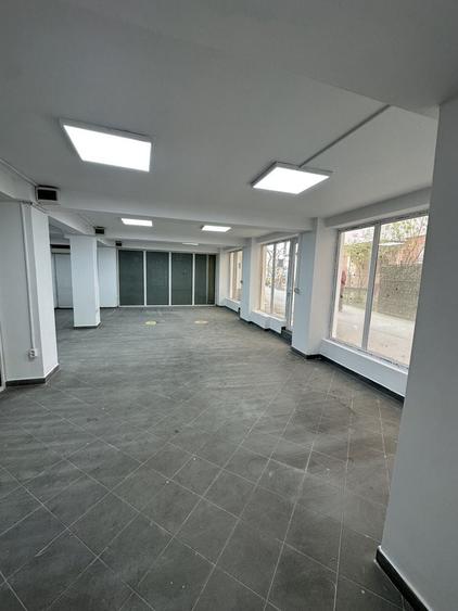 Spațiu comercial, de 160 mp, în Romanești