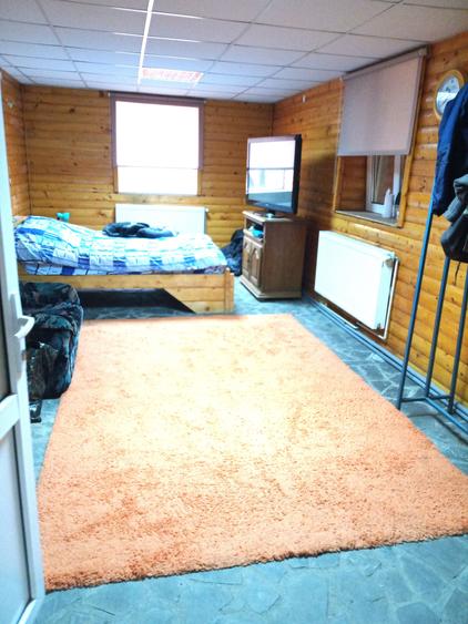 Casă cu 6 camere cu Teren 1300 Mp în Secăriei