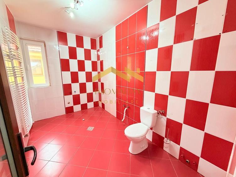 Casă individuală cu 4 camere cu Canalizare în Dumbrăvița