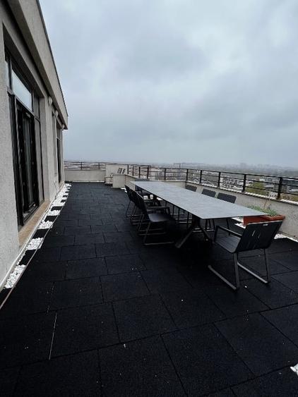 Apartament cu 4 camere decomandat, mobilat în Iancu Nicolae